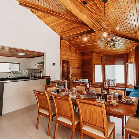 Casadecastelhanos, Quadra Do Mar De Castelhanos, 4 Suites Com Ar, Churrasqueira, Piscina, Hidromassagem, Cozinha Integrada Gourmet Ideal Para Familia E Amigos Anchieta  Exteriör bild