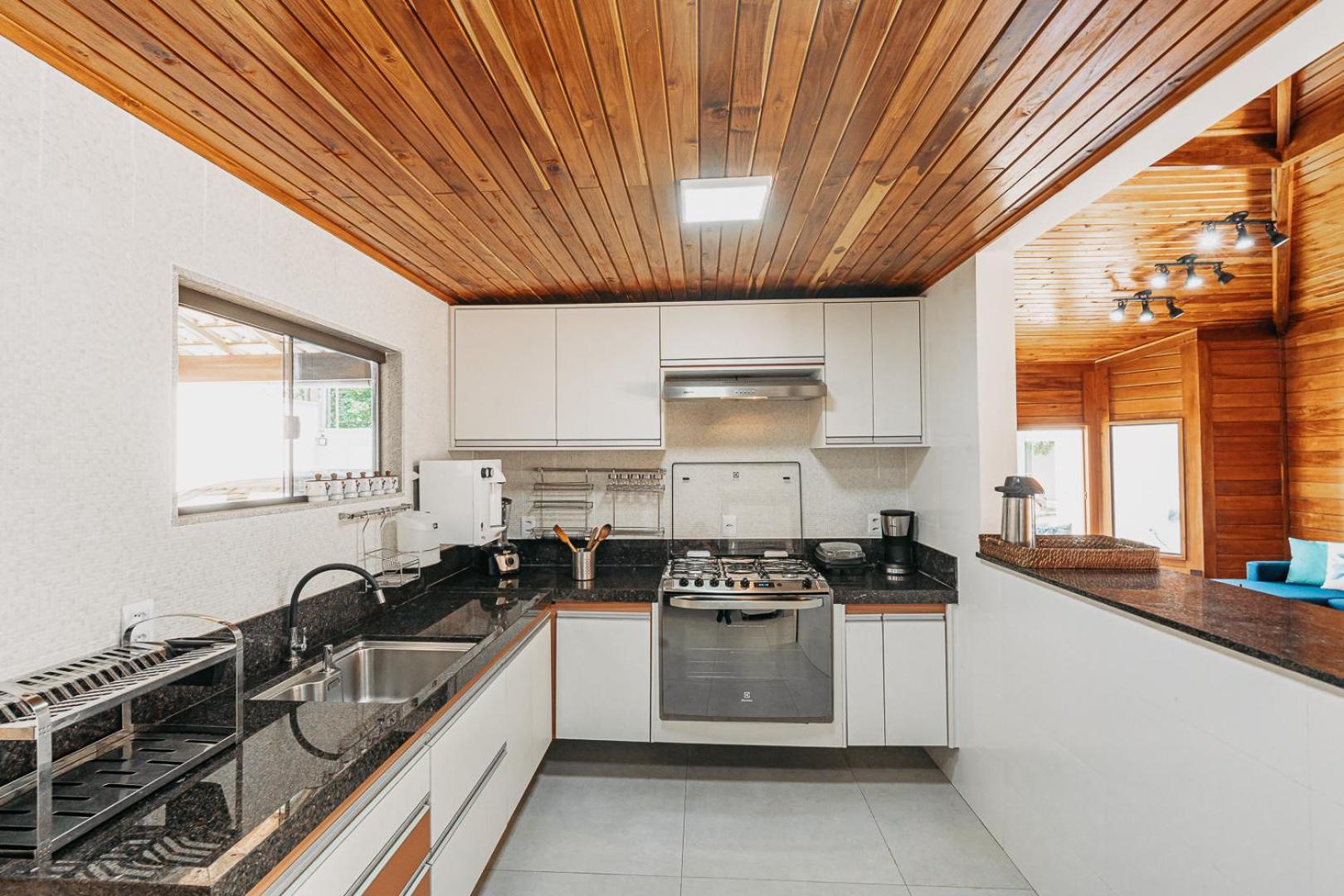 Casadecastelhanos, Quadra Do Mar De Castelhanos, 4 Suites Com Ar, Churrasqueira, Piscina, Hidromassagem, Cozinha Integrada Gourmet Ideal Para Familia E Amigos Anchieta  Exteriör bild